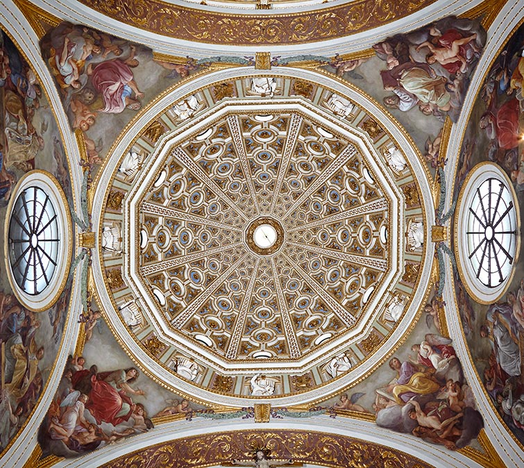 Pennacchio della cupola sopra l’altare della Madonna.